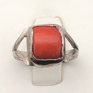 Vintage sterling silver 925 handmade coral ring